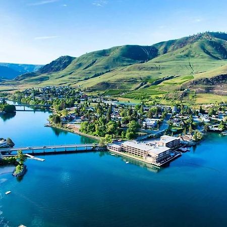 Grandview Lake Chelan- Waterfront View, Pool, Hot Tub, Golf, 1 Min To Downtownアパートホテル エクステリア 写真